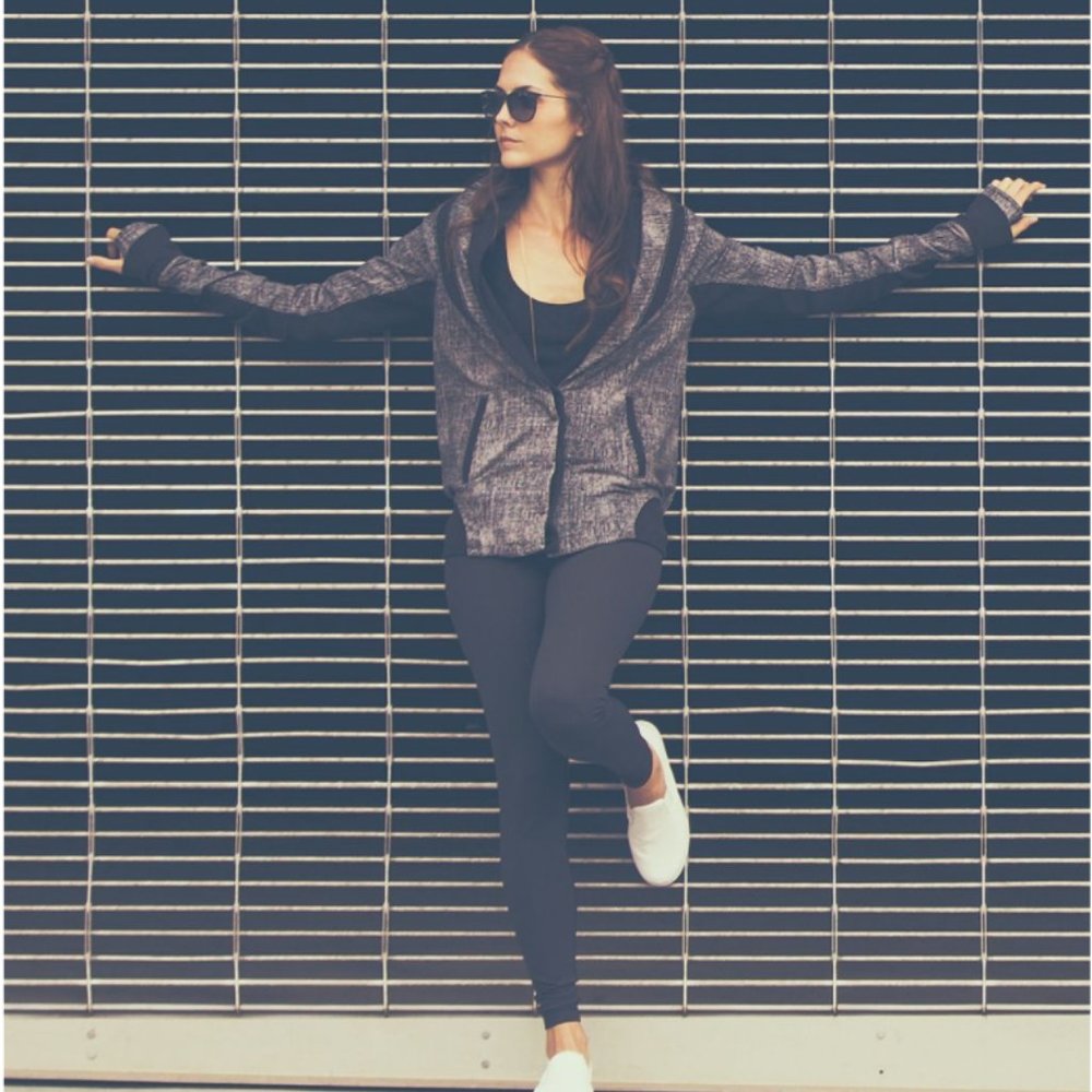 lululemon - To Class Jacket - sz 6